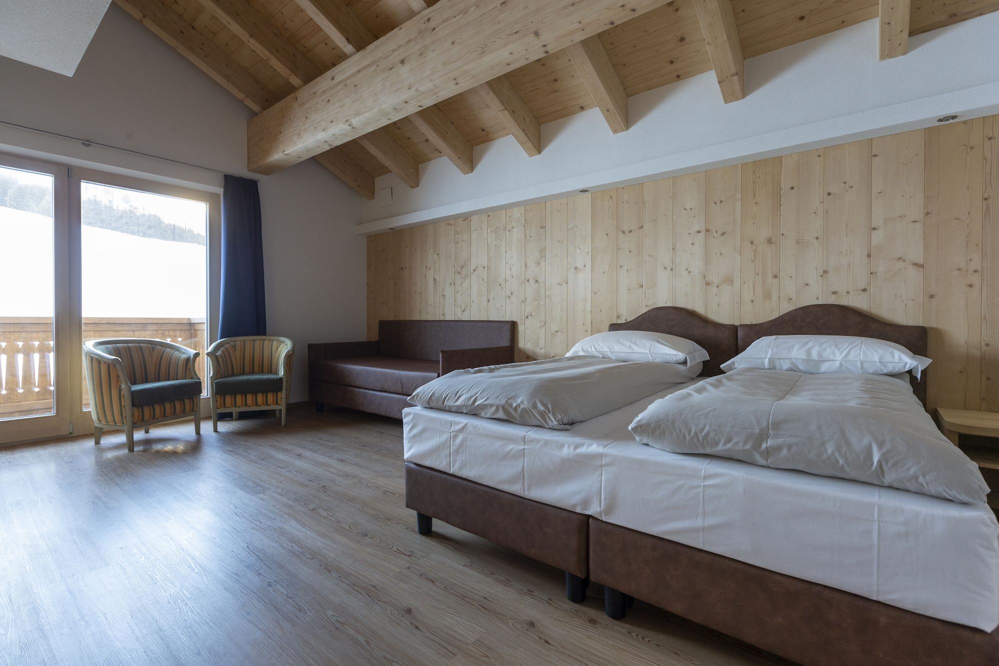 Hotel "La Suisse" Ливиньо Экстерьер фото