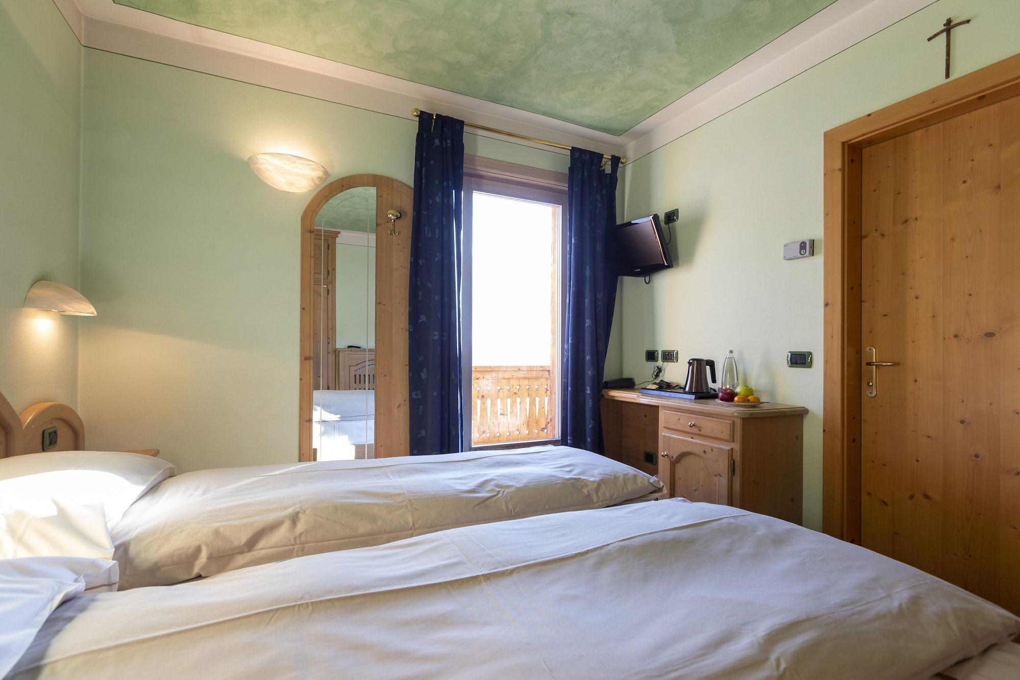 Hotel "La Suisse" Ливиньо Экстерьер фото