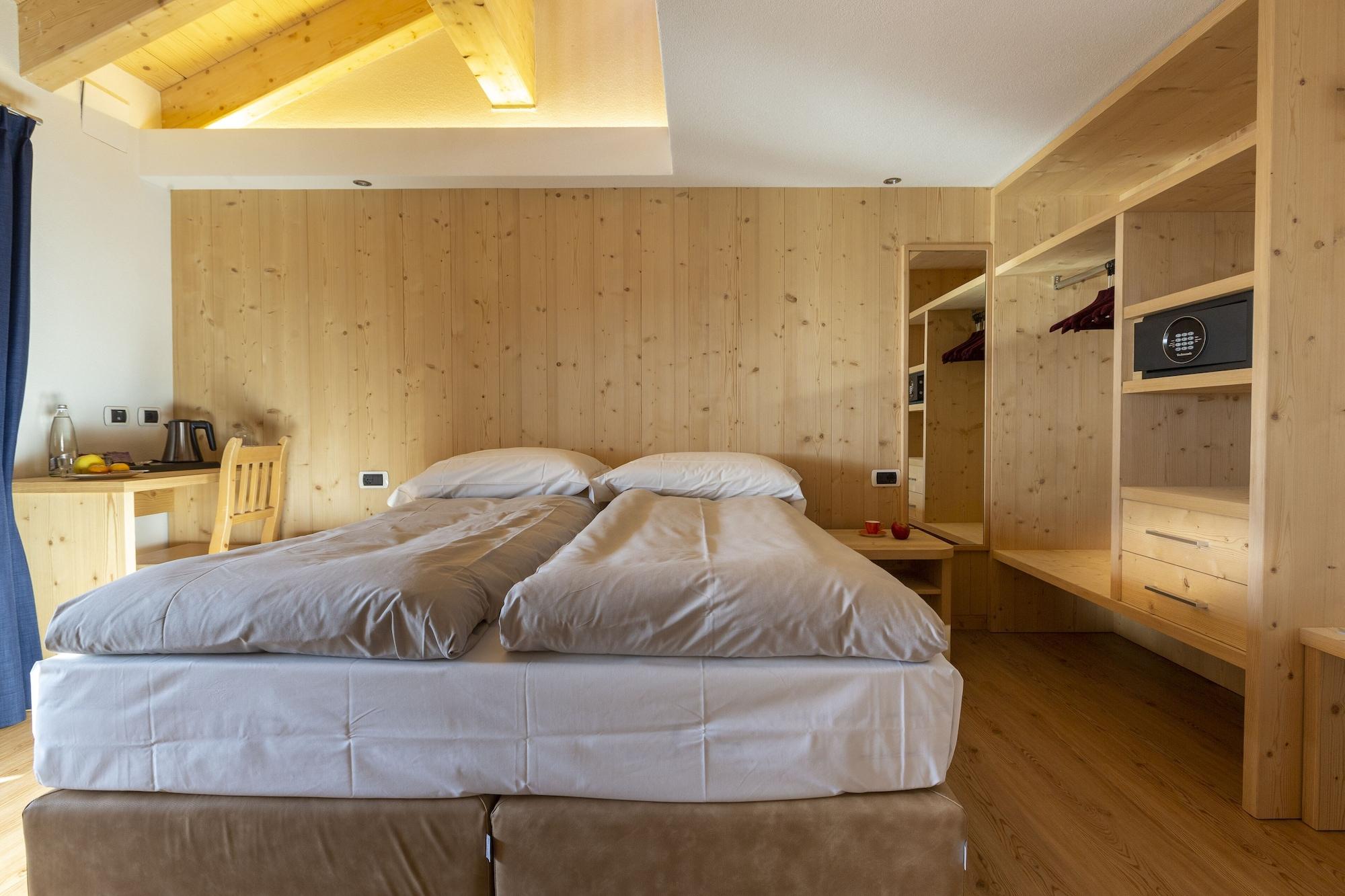 Hotel "La Suisse" Ливиньо Экстерьер фото