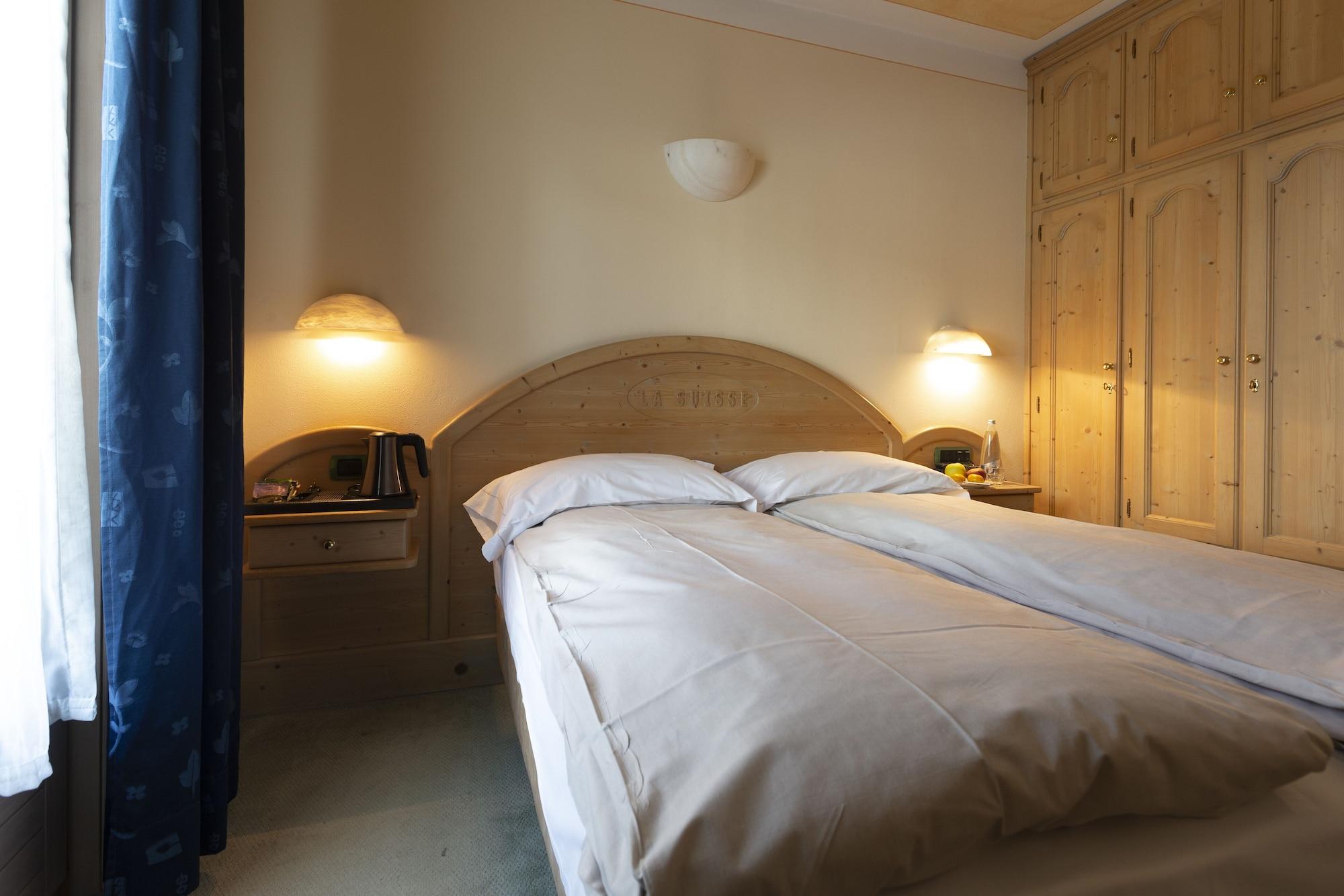 Hotel "La Suisse" Ливиньо Экстерьер фото