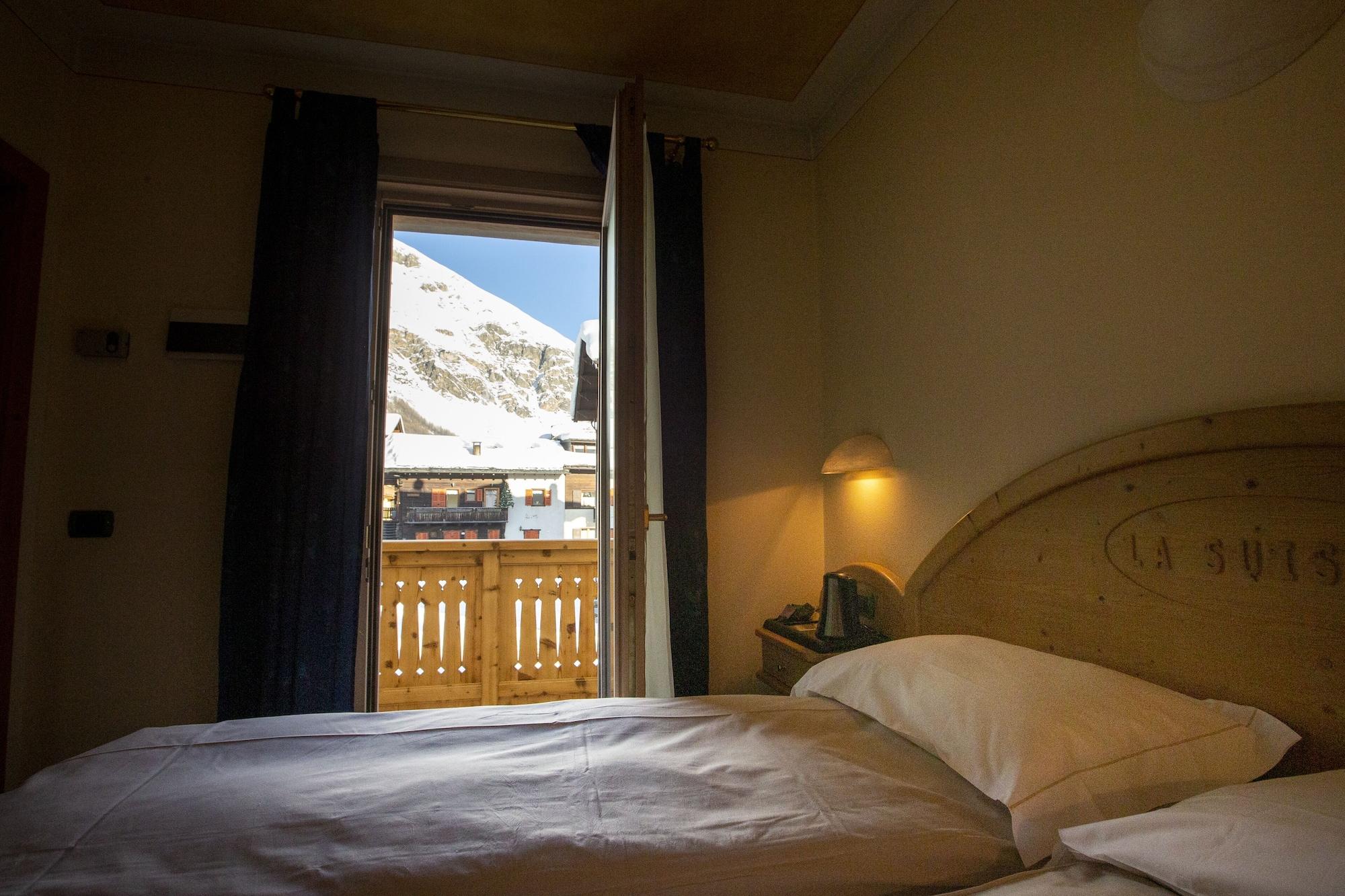 Hotel "La Suisse" Ливиньо Экстерьер фото